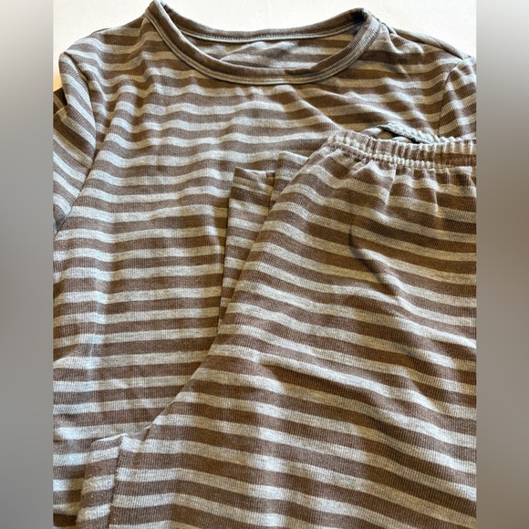 Matching set - Picture 3 of 3